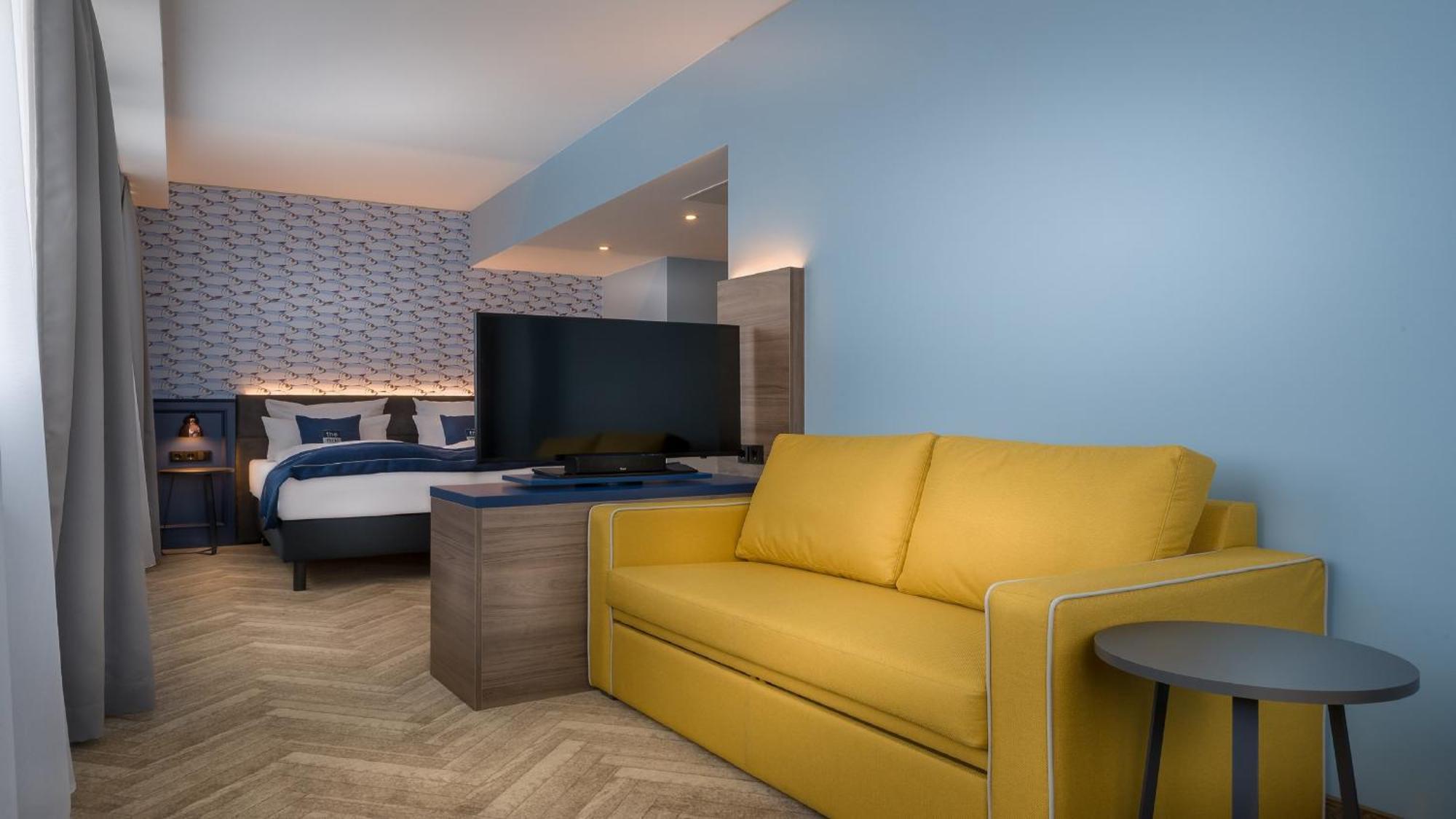 - The Niu, Welly By Ihg Hotel