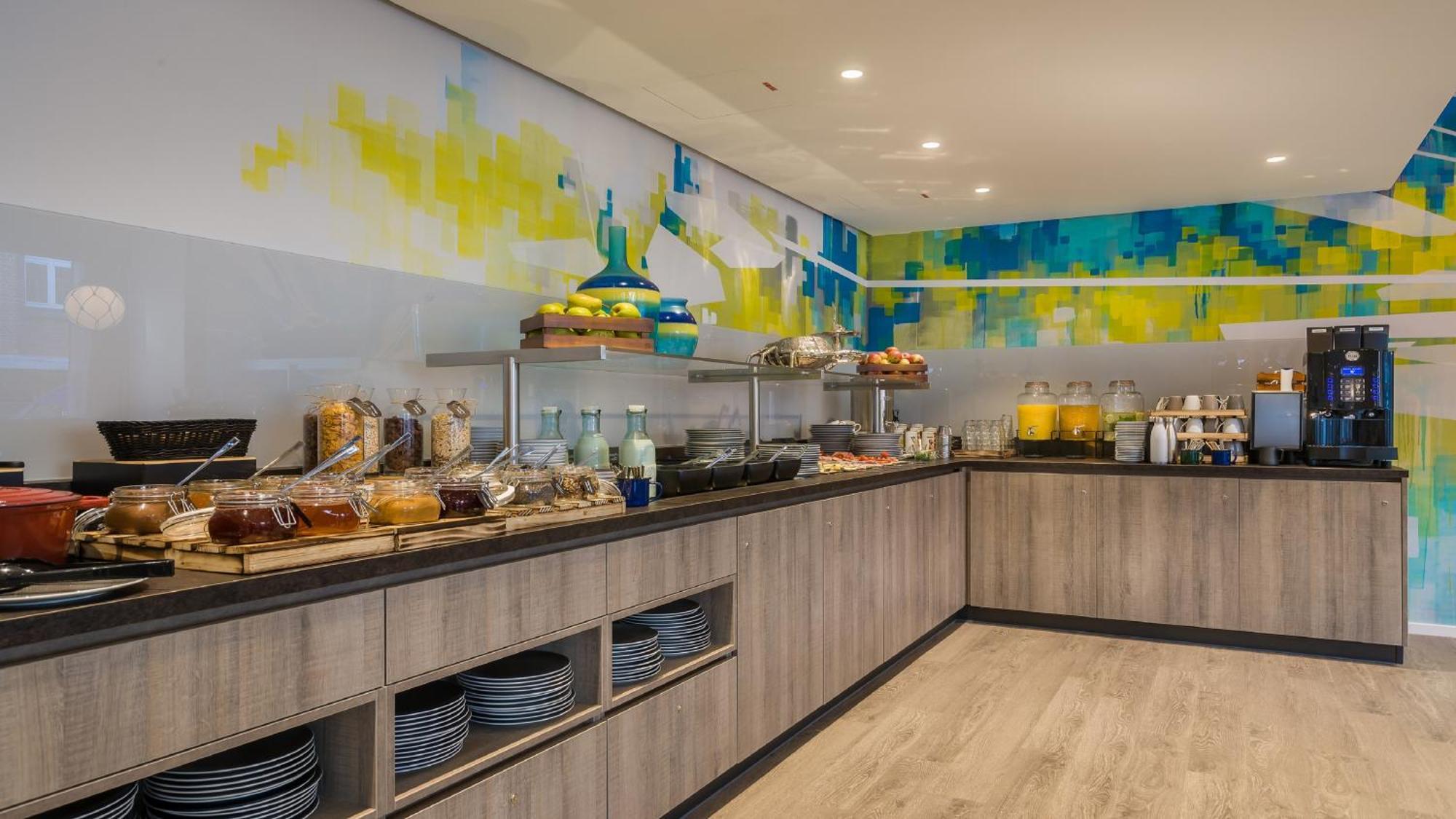 - The Niu, Welly By Ihg Hotel 3*
