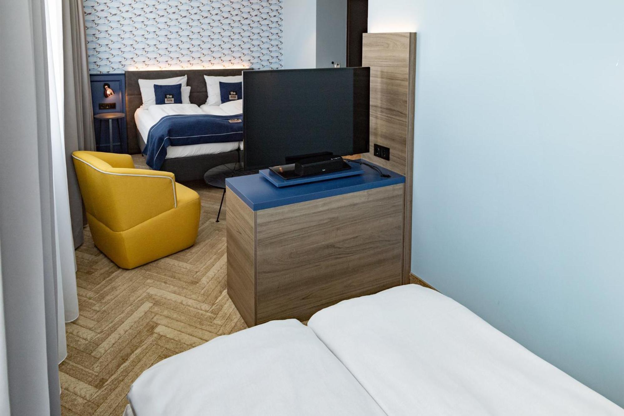 - The Niu, Welly By Ihg Kiel