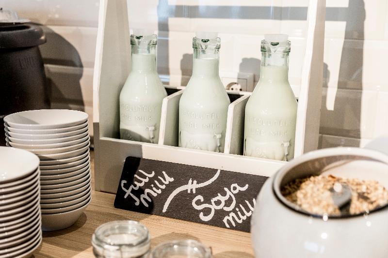 - The Niu, Welly By Ihg Kilonia